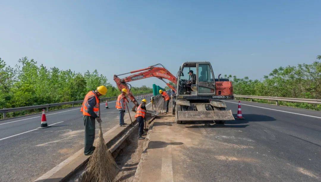 南京G205寧連公路段交通安全設(shè)施精細(xì)化提升工程全面啟動(dòng):交通安全設(shè)施